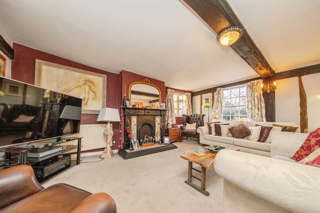 Property photo 2 of 20