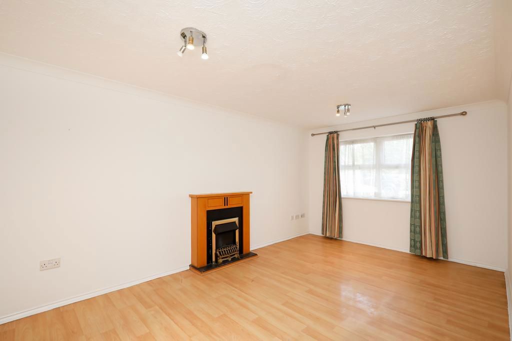 Property photo 2 of 12