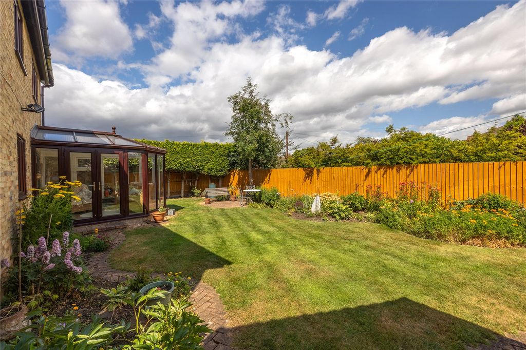 Property photo 2 of 21 Picture No. 11