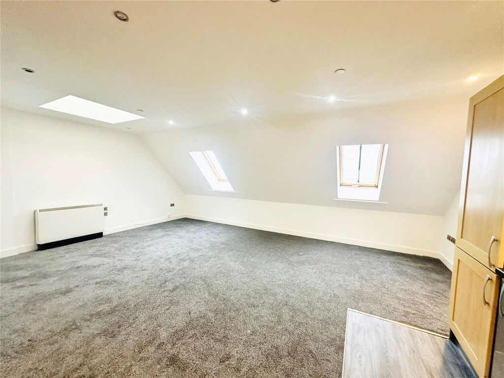 Property photo 3 of 12 Picture No. 03