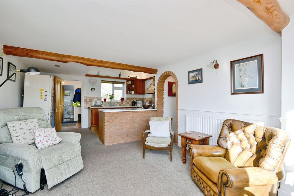 Property photo 2 of 22