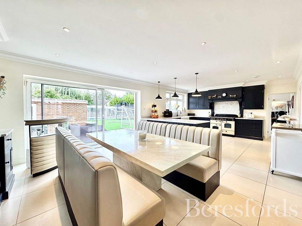 Property photo 3 of 42 Picture No. 07