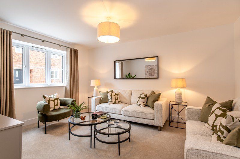 Property photo 3 of 12 Kensham Living