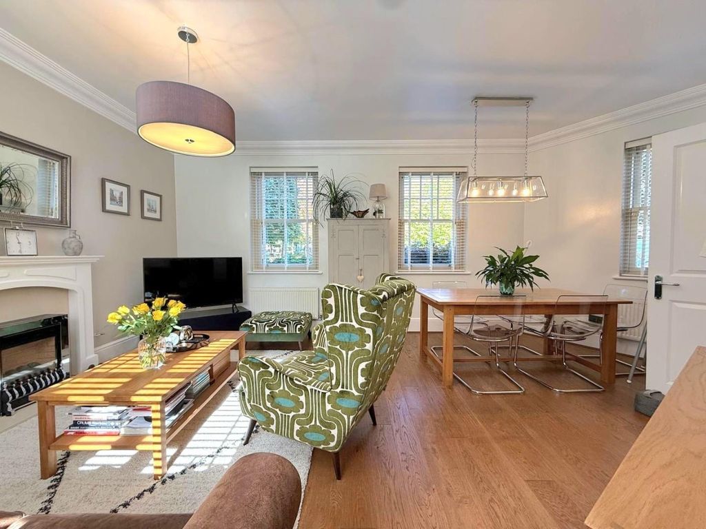 Property photo 3 of 24 17.Jpg