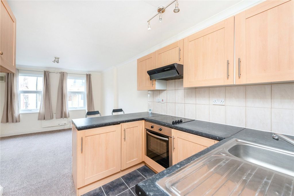 Property photo 1 of 7 Picture No. 24