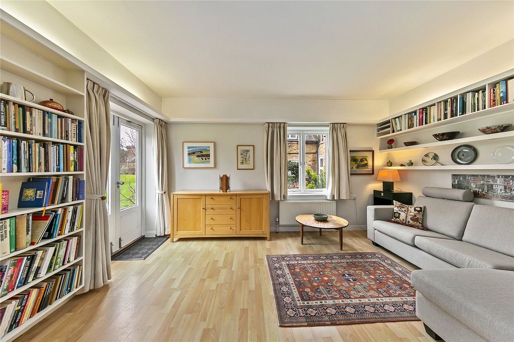 Property photo 3 of 9 Picture No. 02