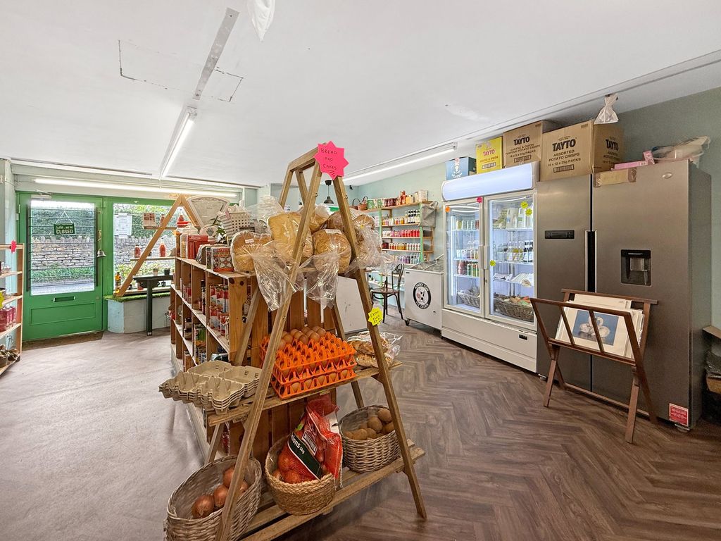 Property photo 3 of 20