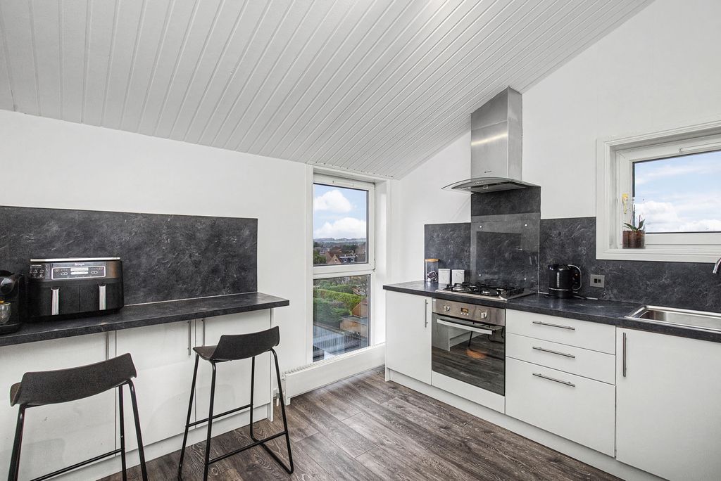 Property photo 1 of 12 Primary Property Image