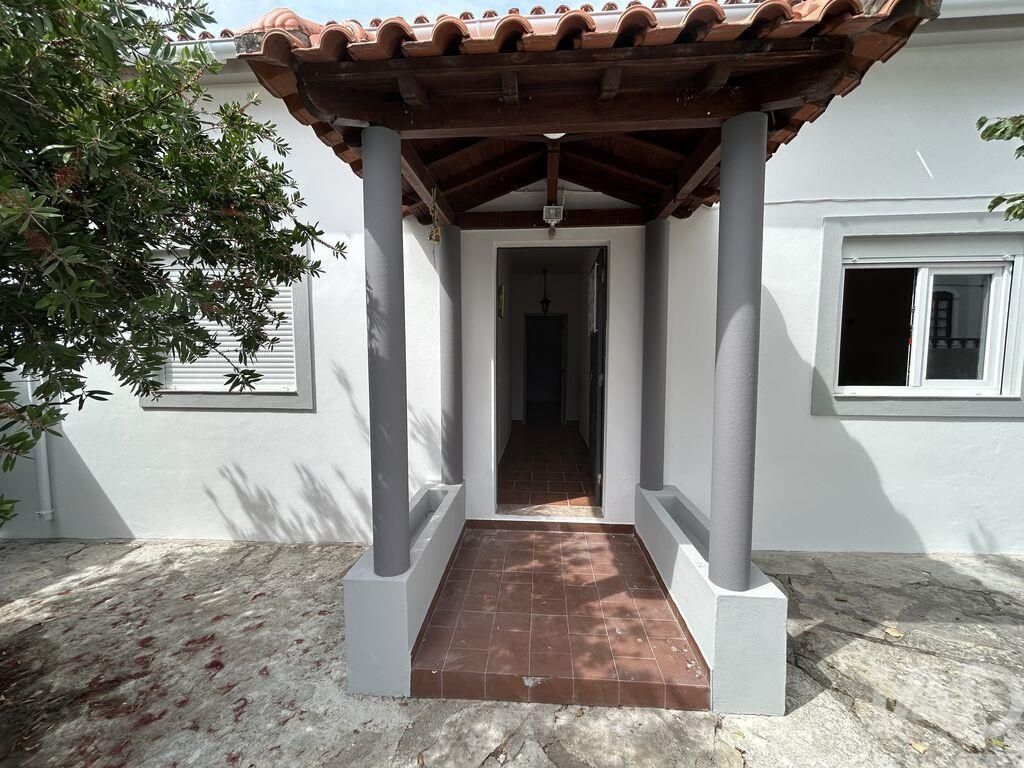 Property photo 1 of 32