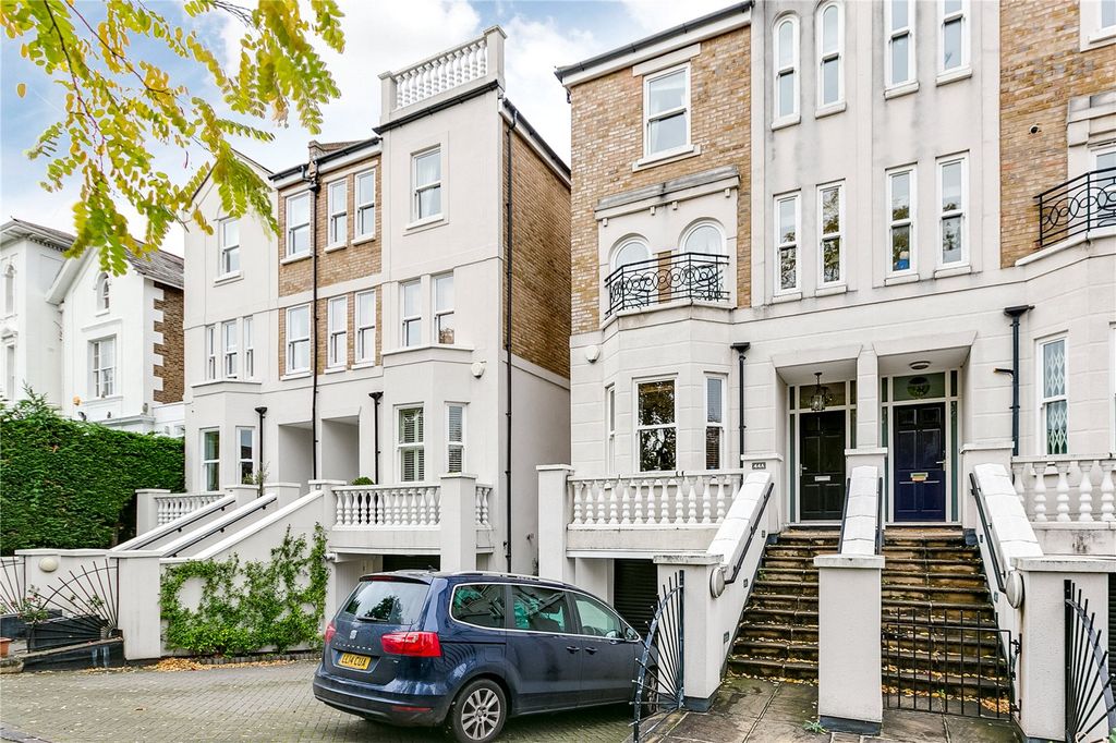 Property photo 1 of 11