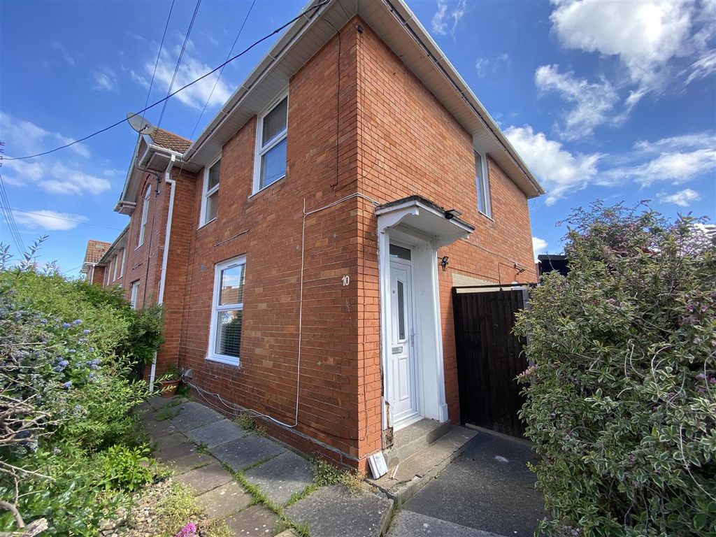 Property photo 1 of 19 Outside Front 1