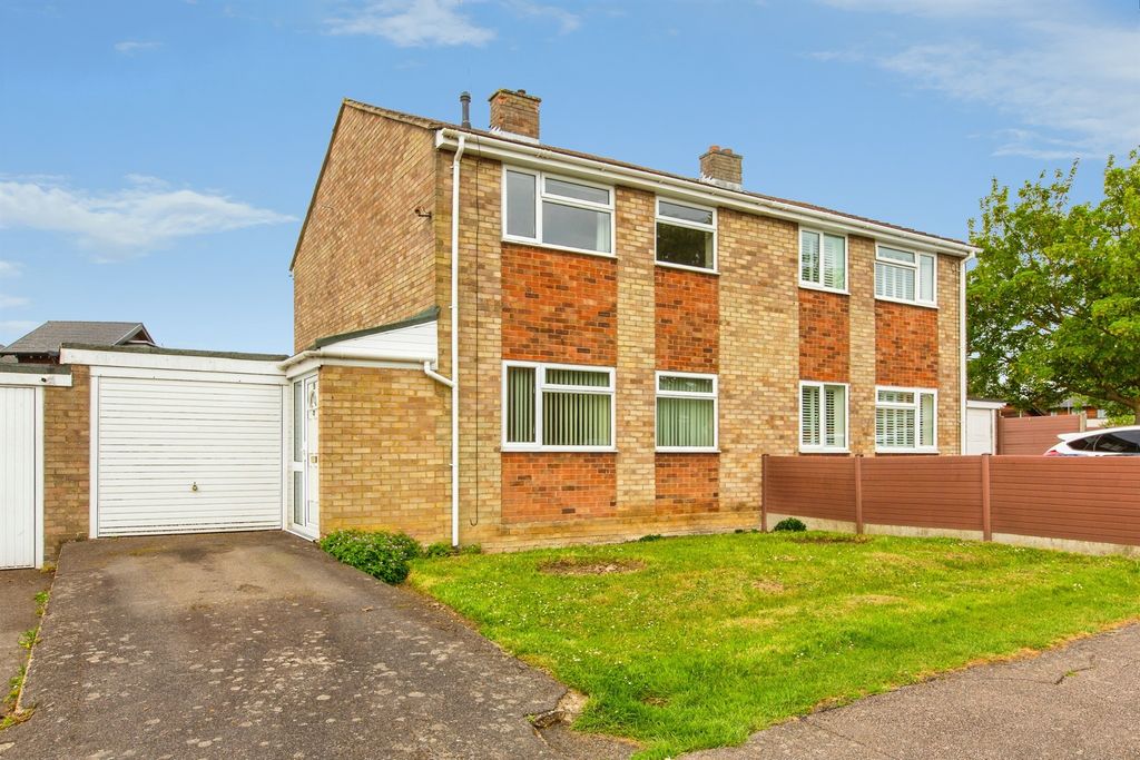 Property photo 1 of 18