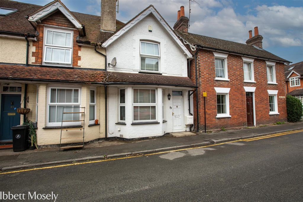 Property photo 1 of 8 20260630-23 New St-3.Jpg
