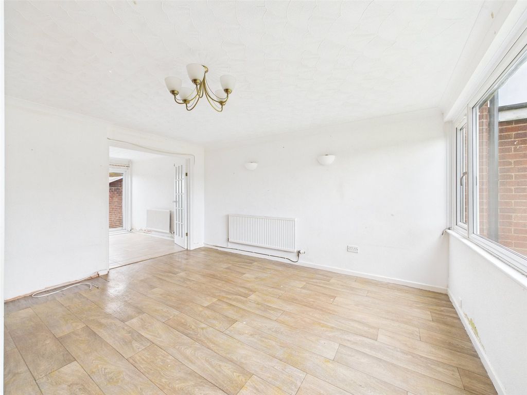 Property photo 2 of 11 Picture No. 37