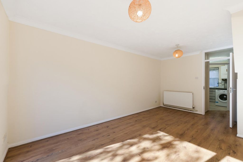 Property photo 3 of 8