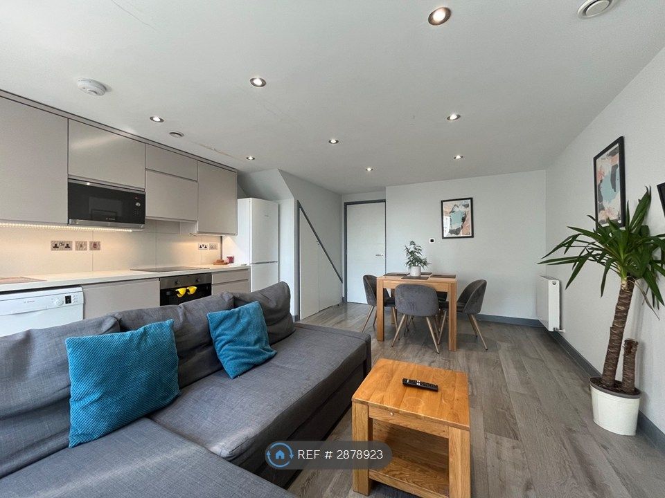 Property photo 3 of 6