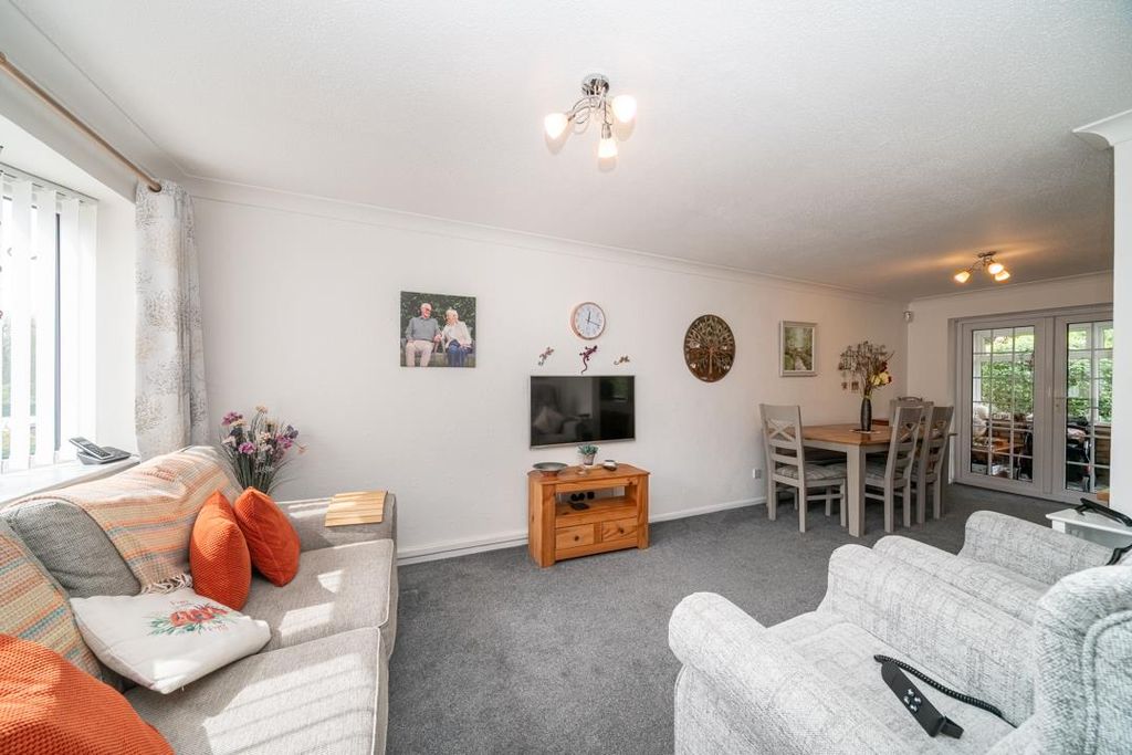 Property photo 3 of 16 37-Hunting-Gate-01831.Jpg