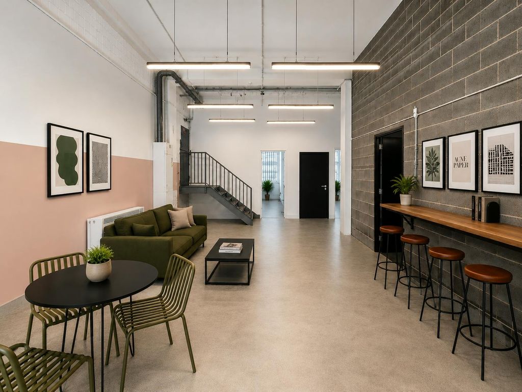 Property photo 3 of 9 Lobby Area.Png