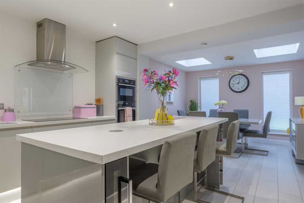 Property photo 2 of 44 Kitchen