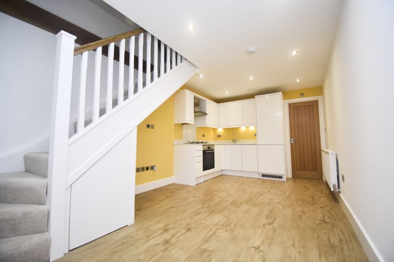 Property photo 2 of 8 Photo 3