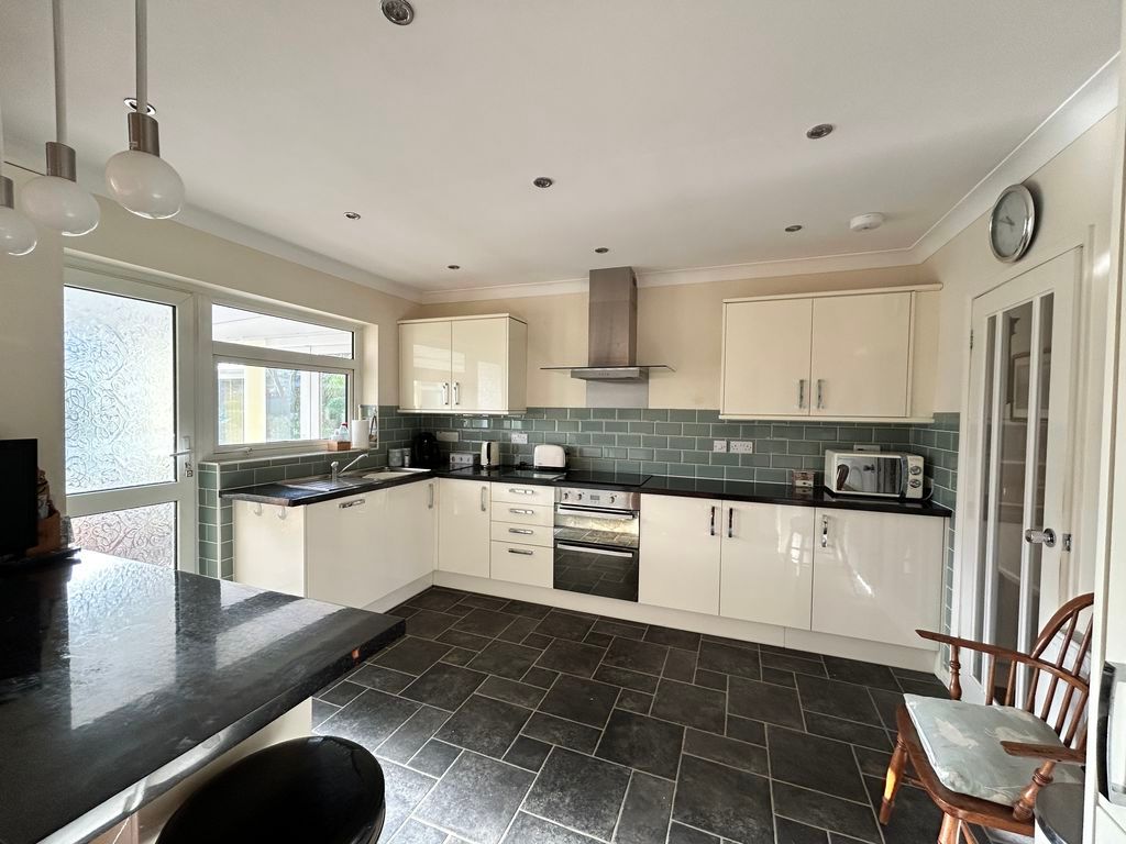 Property photo 2 of 23 Photo 4