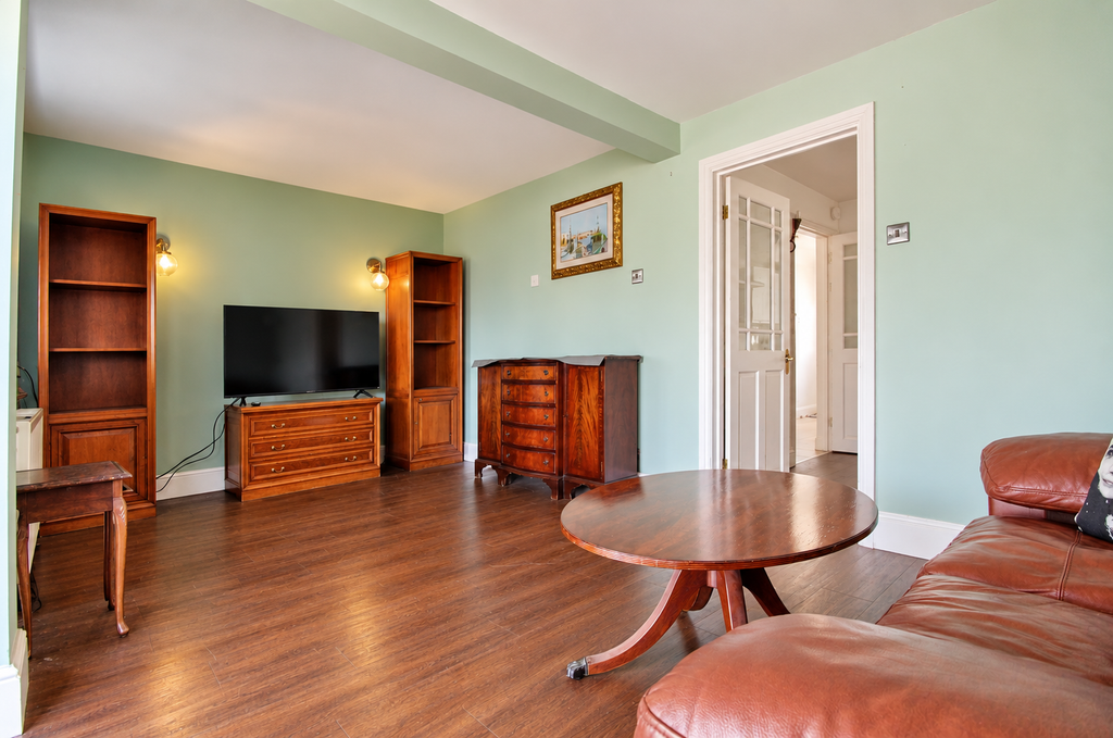 Property photo 2 of 11 33