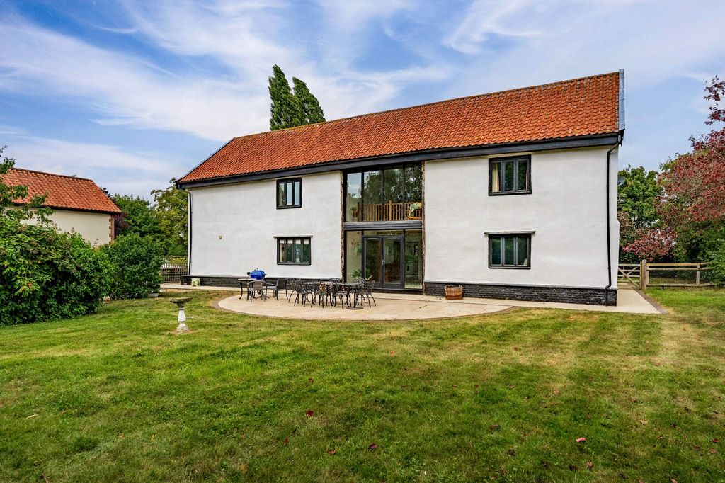 Property photo 1 of 30