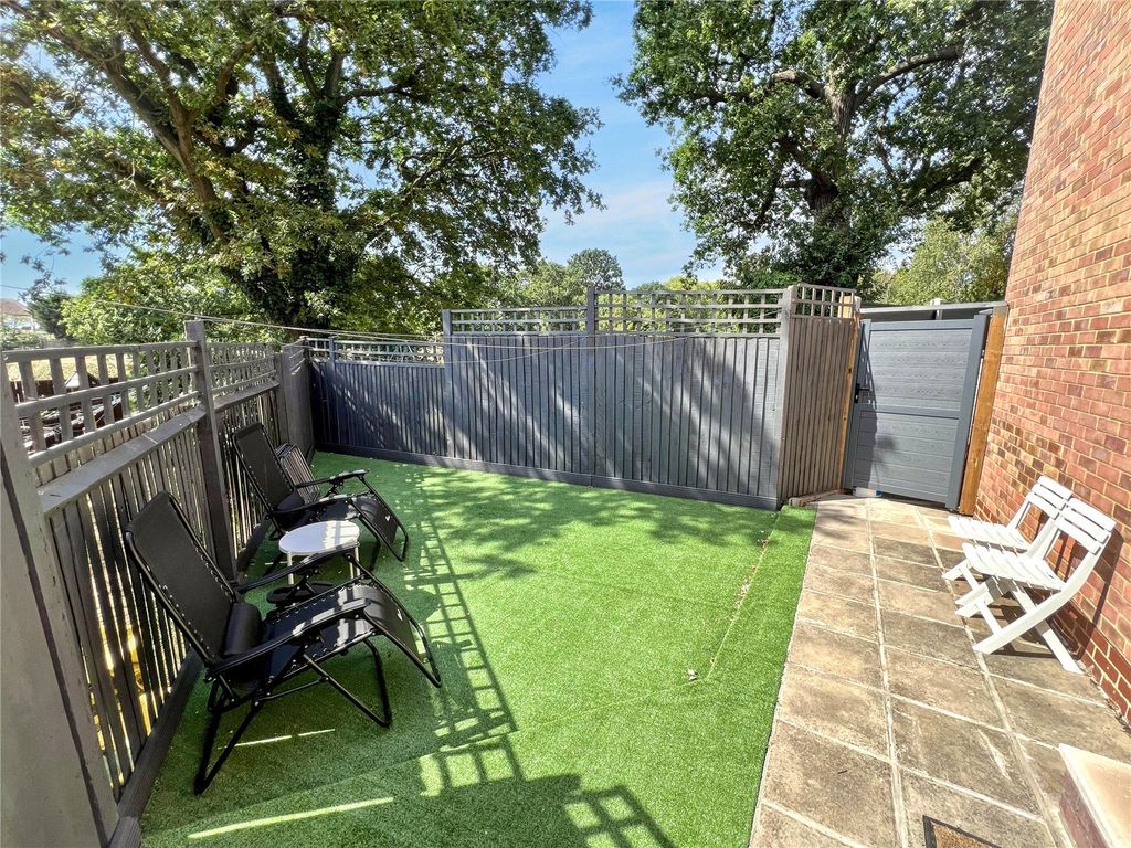 Property photo 2 of 9 Picture No. 08