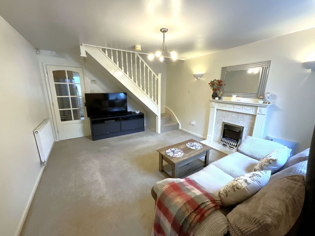 Property photo 2 of 8