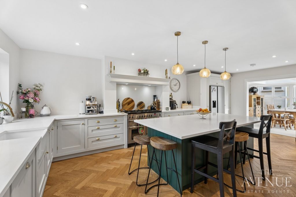 Property photo 1 of 25 5117212