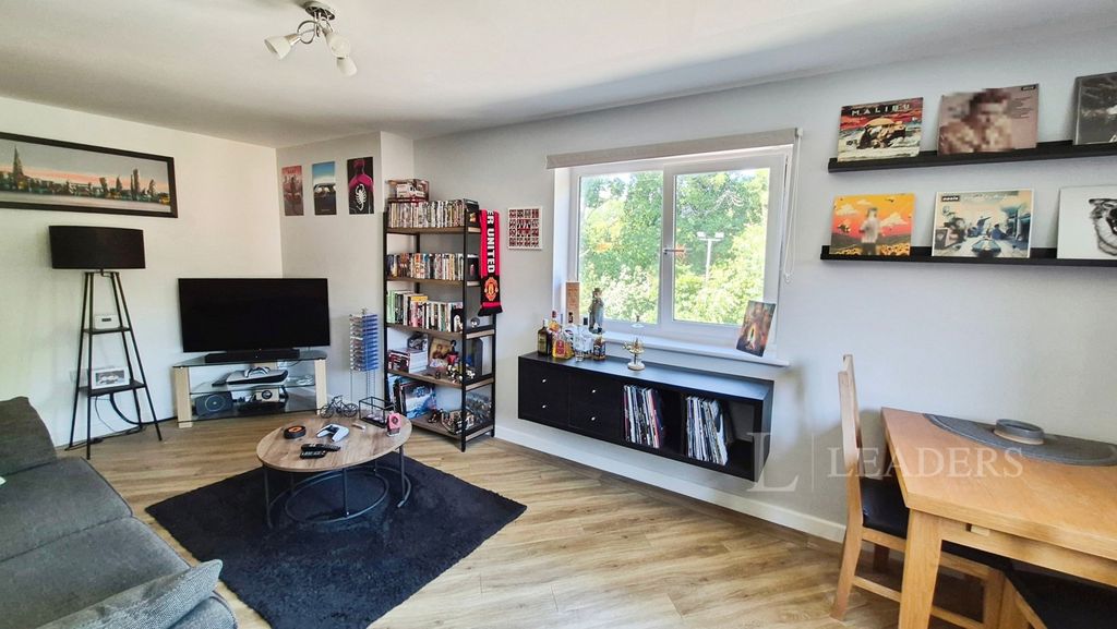 Property photo 2 of 8 Pbox-Img.Jpg