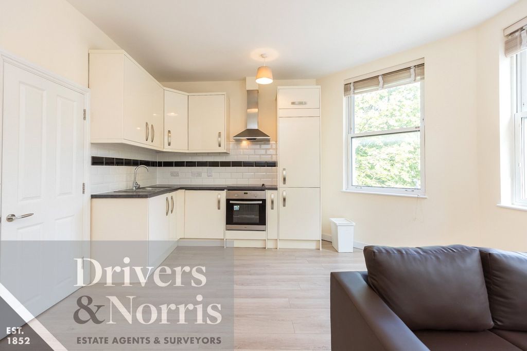 Property photo 1 of 5 Picture No. 08