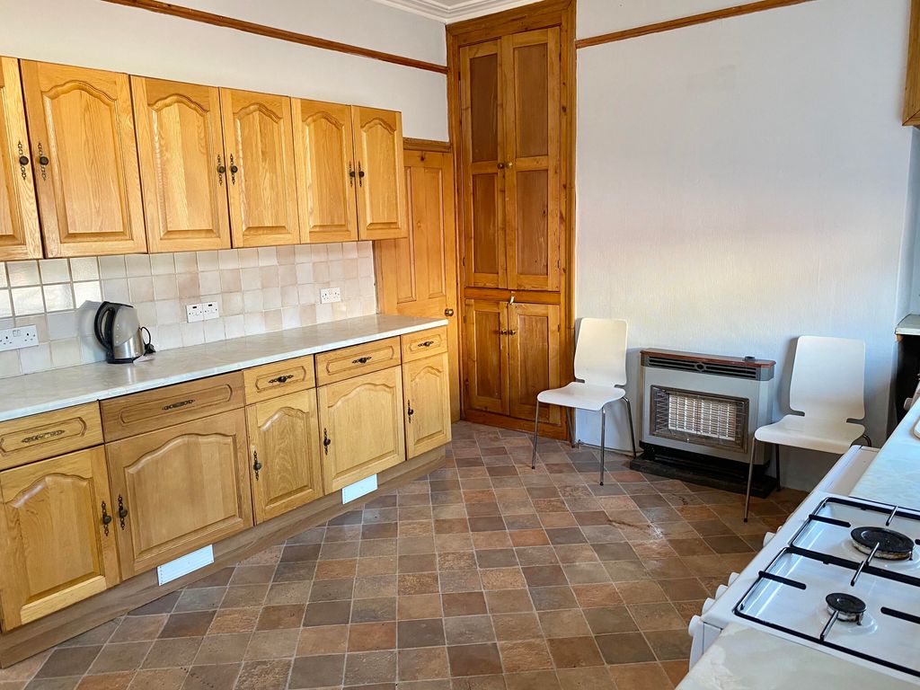 Property photo 2 of 8 Image