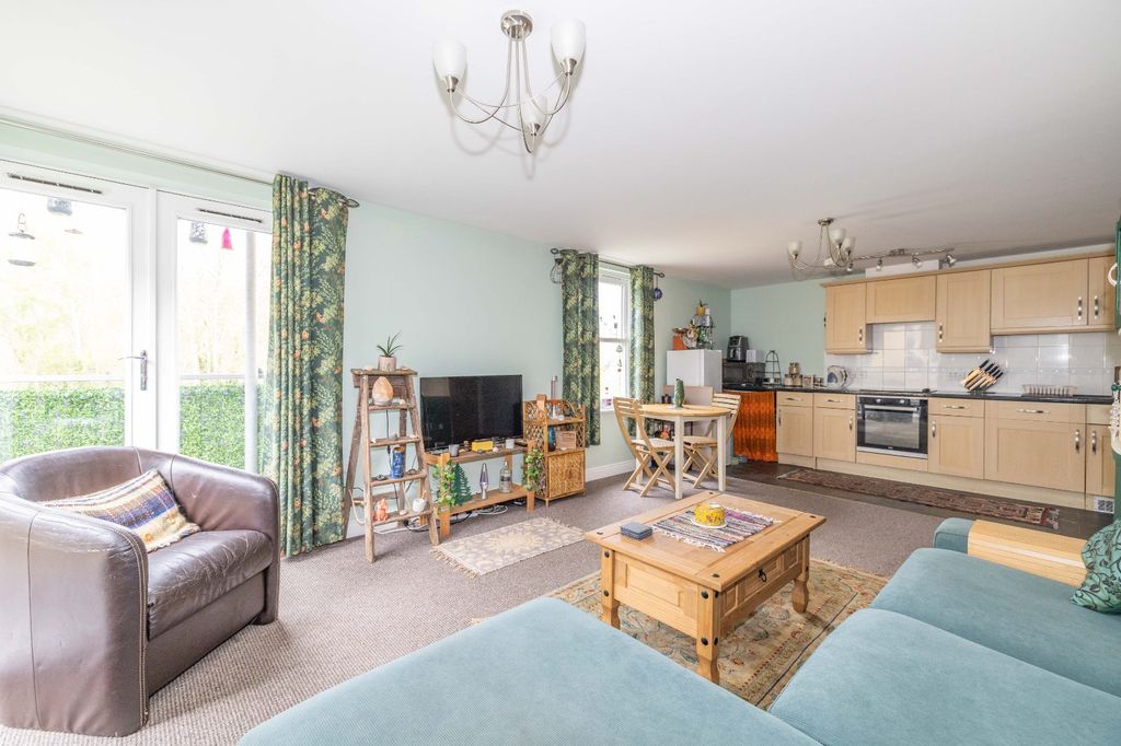 Property photo 3 of 10 Picture 3