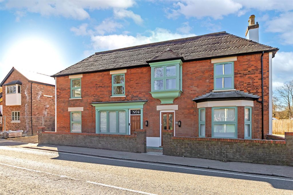 Property photo 1 of 20 4Bfrogmoreroad-1.Jpg