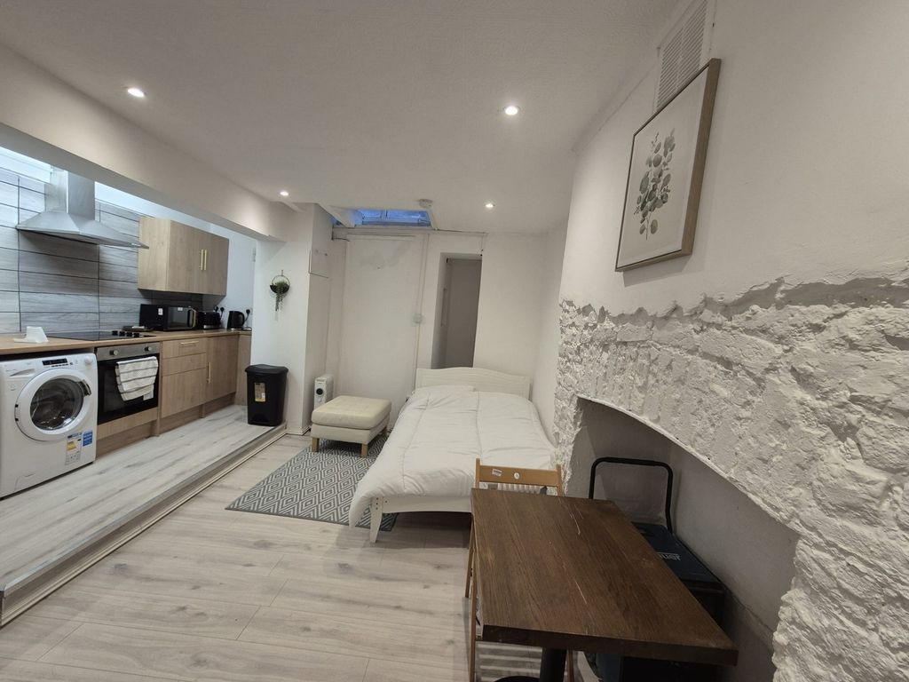 Property photo 1 of 5 Photo 1