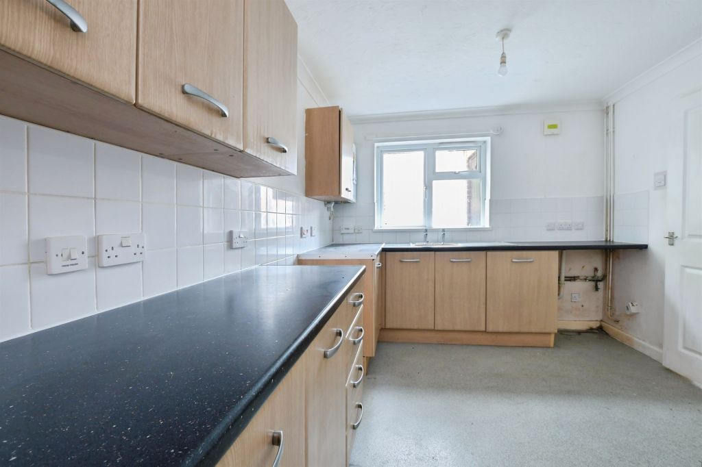 Property photo 3 of 21