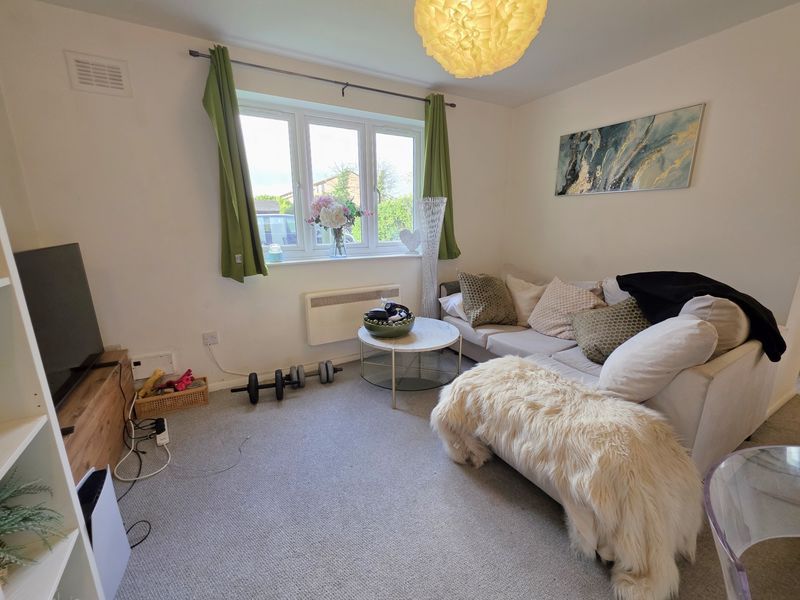 Property photo 2 of 5 Lounge