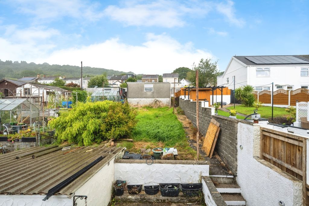 Property photo 2 of 15 Photo