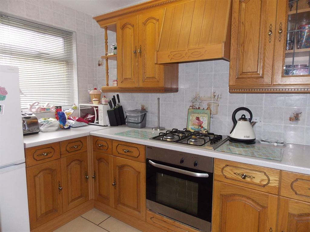 Property photo 2 of 6 Kitchen.Jpg