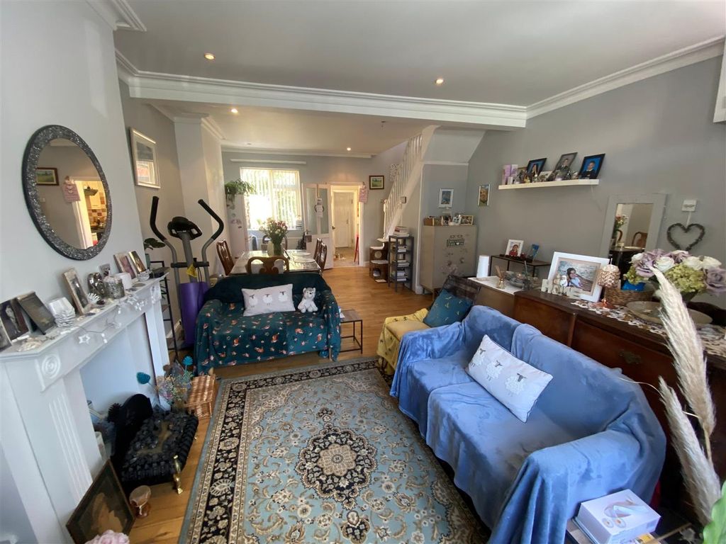 Property photo 2 of 9 As.Jpg
