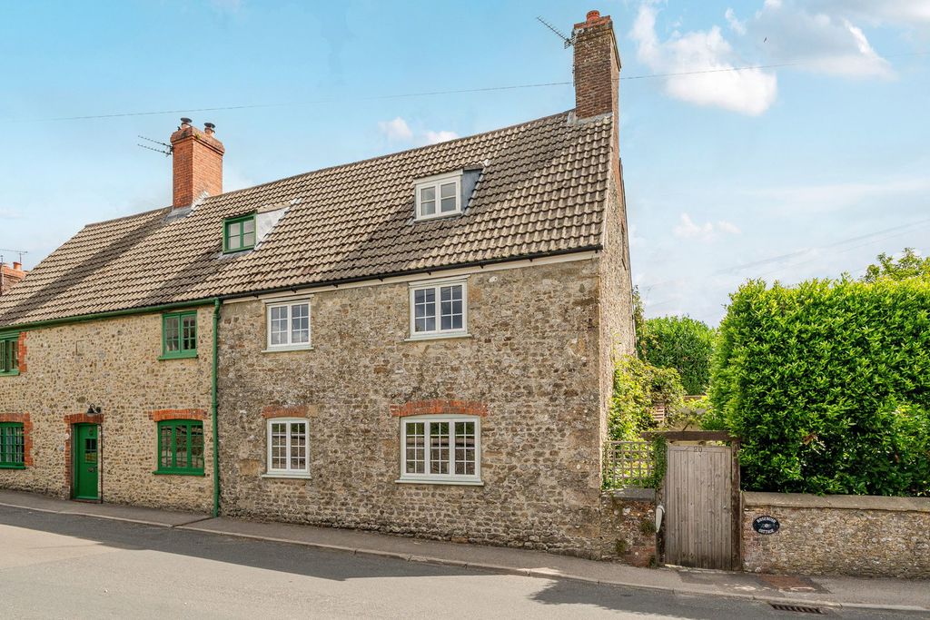 Property photo 1 of 26