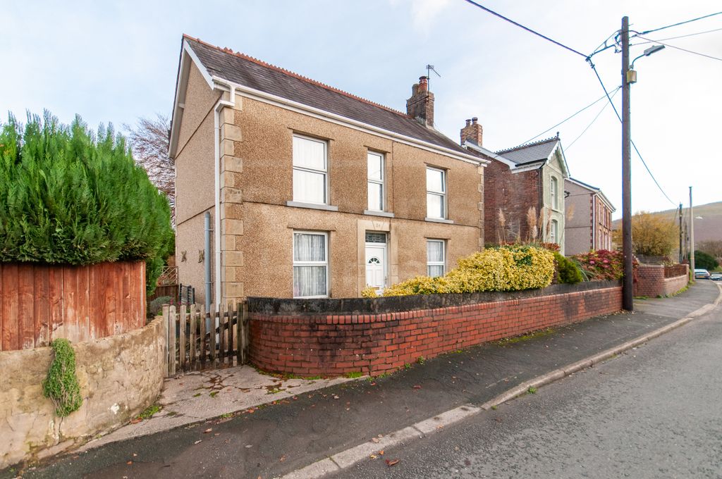 Property photo 1 of 24 Front