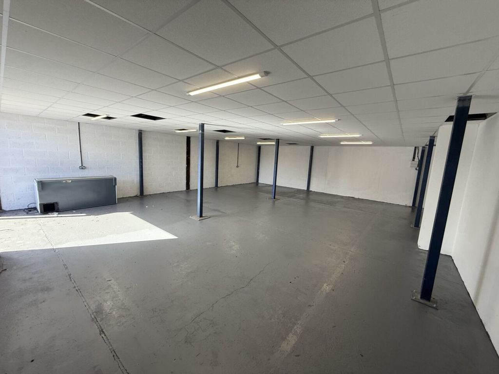 Property photo 2 of 4