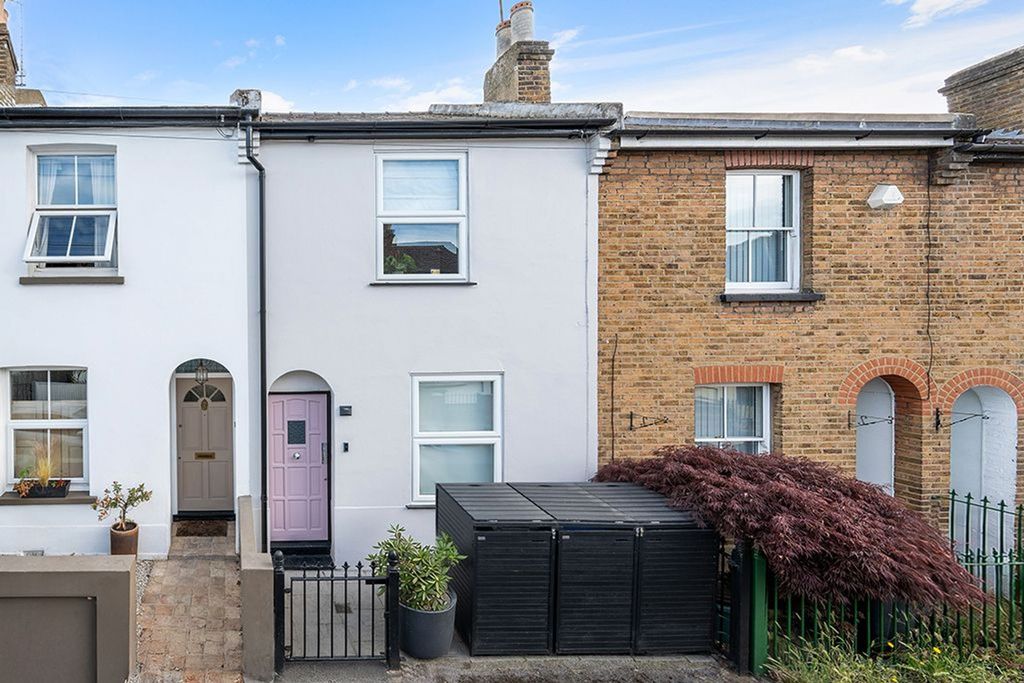 Property photo 1 of 11