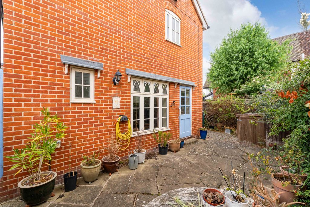 Property photo 2 of 12