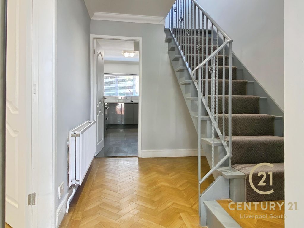Property photo 2 of 31