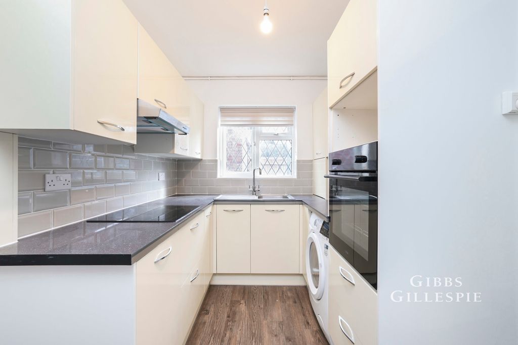 Property photo 2 of 21 Pbox-Img.Jpg
