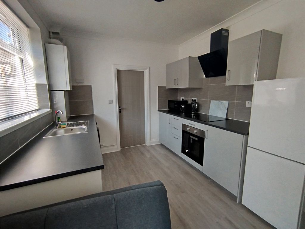 Property photo 3 of 8 Picture No. 04