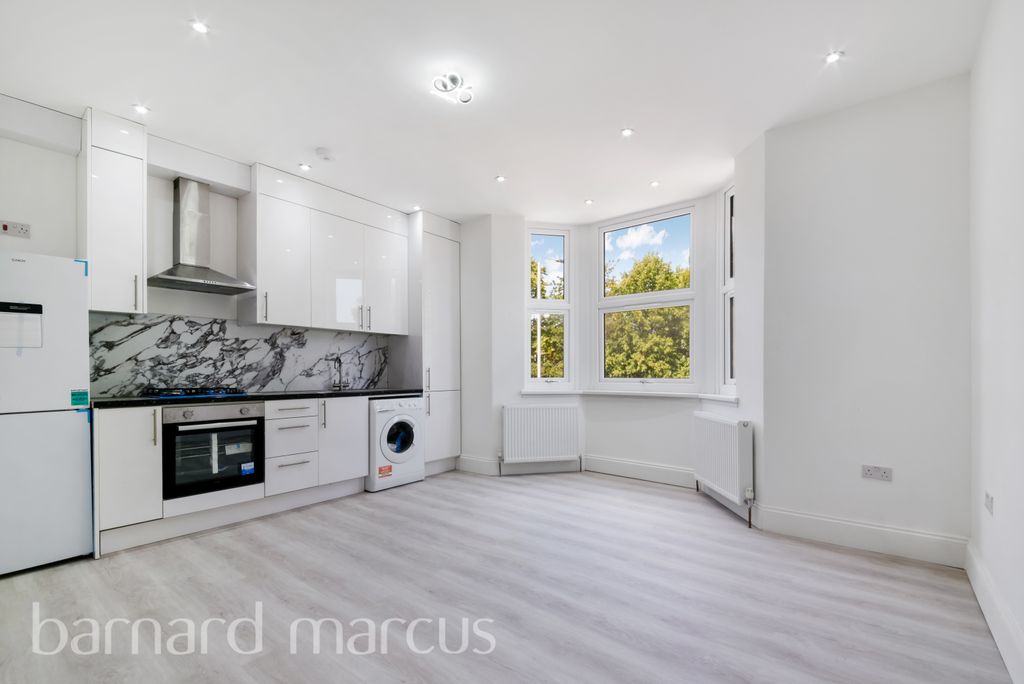 Property photo 2 of 7 Image